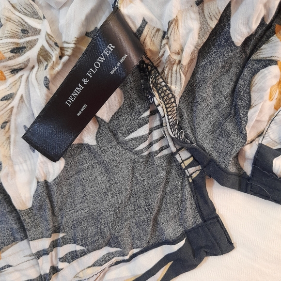 ● Denim & Flower | Button down Shirt - Picture 8 of 9